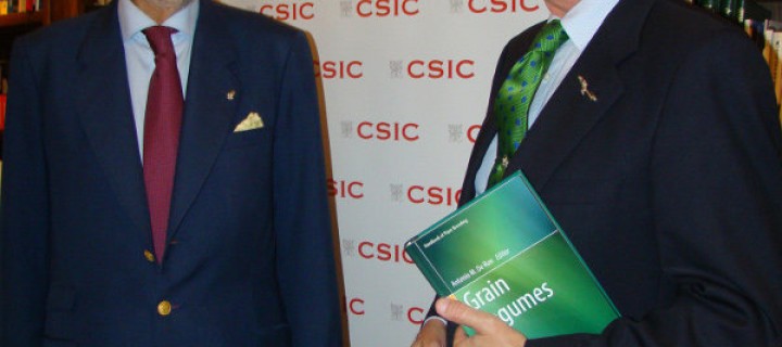 El CSIC edita el primer manual internacional de mejora genética de leguminosas